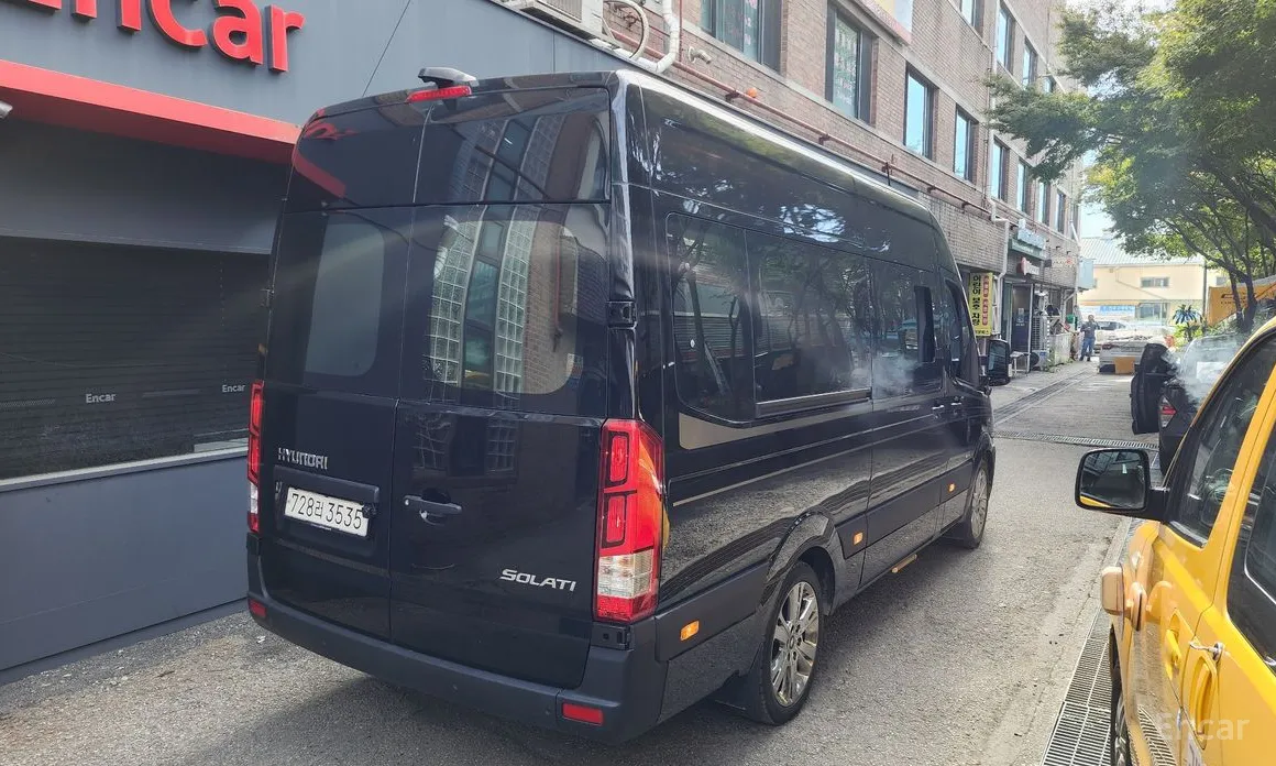 Hyundai Solati 2015 15-seater