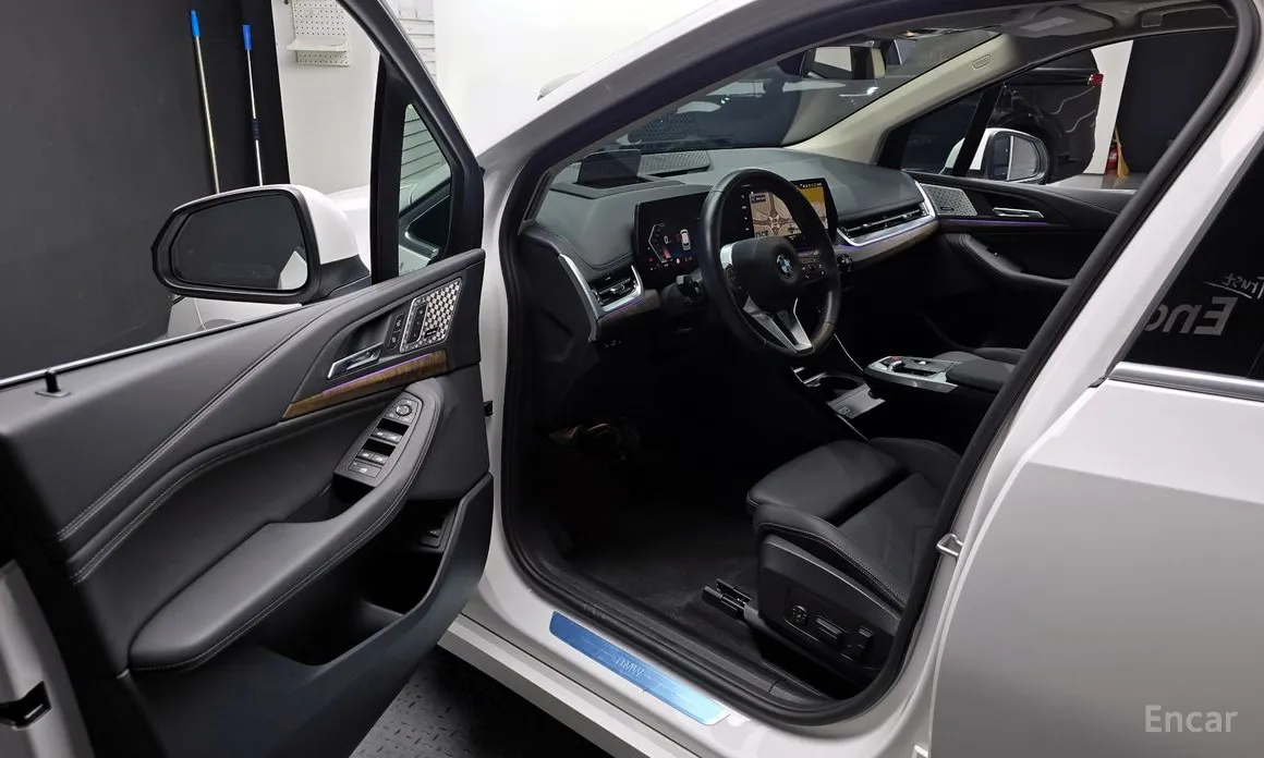 BMW 2 Series 2022 220i Luxury