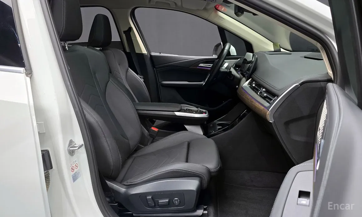 BMW 2 Series 2022 220i Luxury