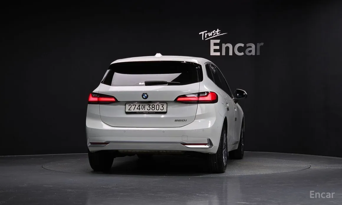 BMW 2 Series 2022 220i Luxury