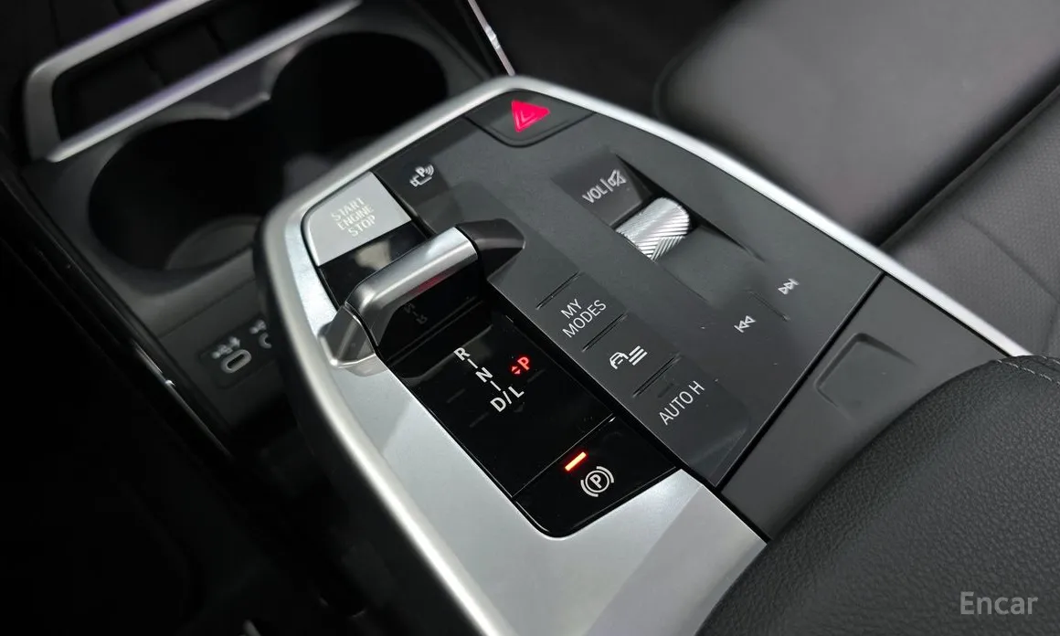 BMW 2 Series 2022 220i Luxury