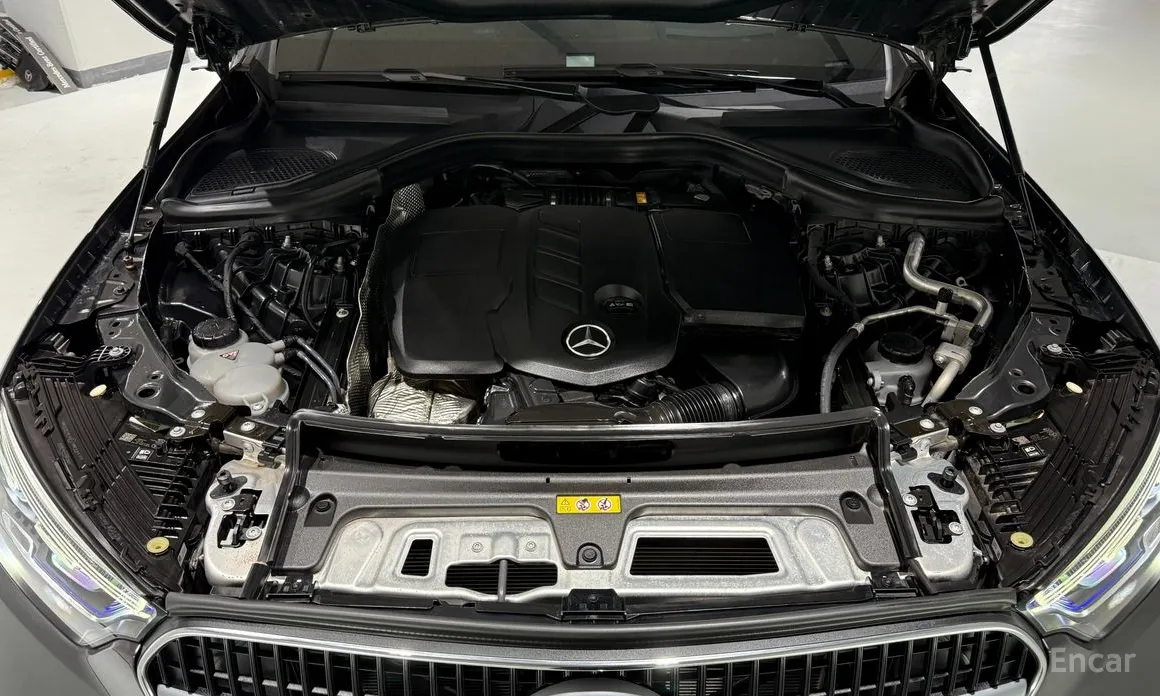 Mercedes-Benz GLC-Class 2023 GLC220 d 4MATIC