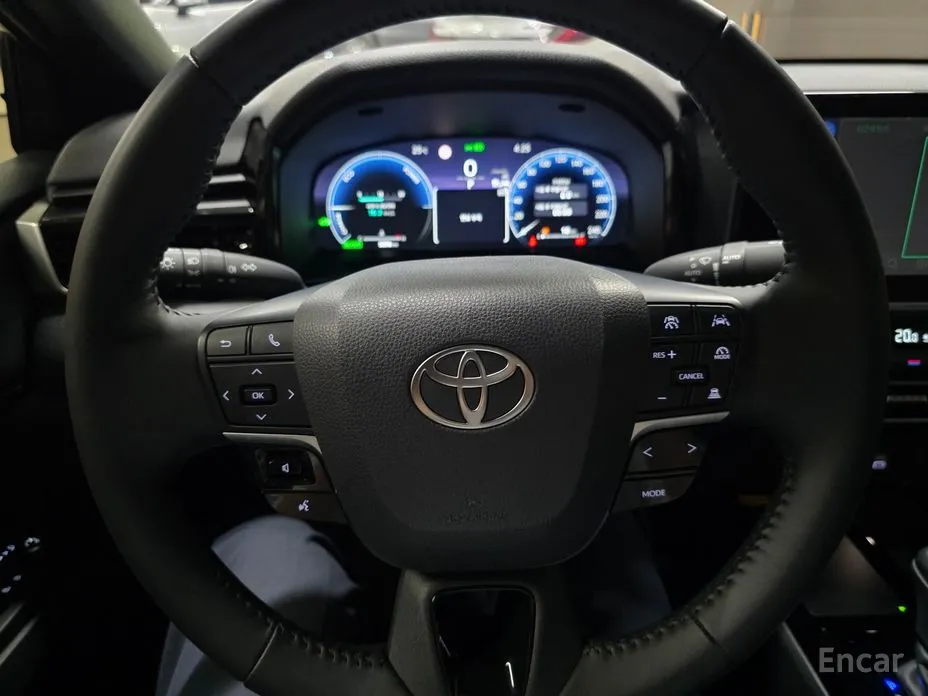 Toyota Camry 2024 2.5 XLE Hybrid