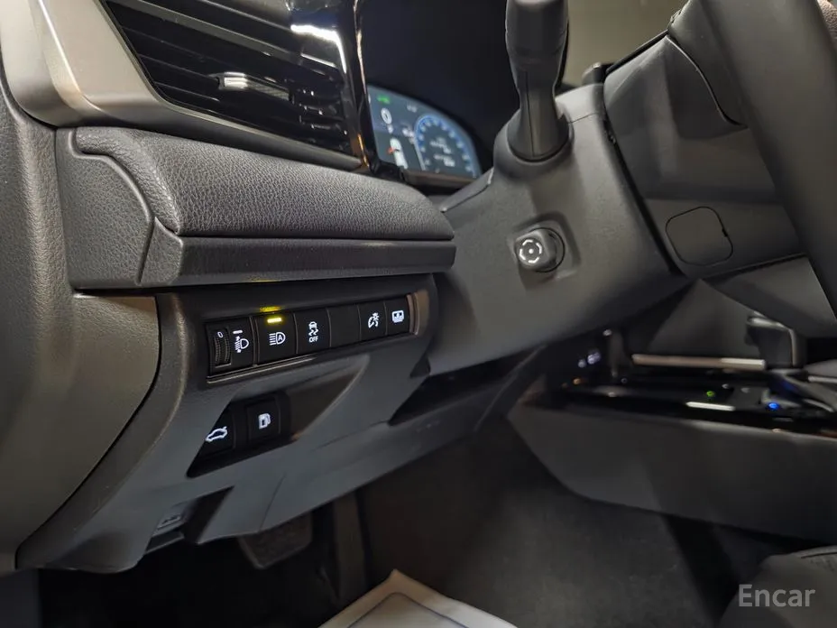 Toyota Camry 2024 2.5 XLE Hybrid