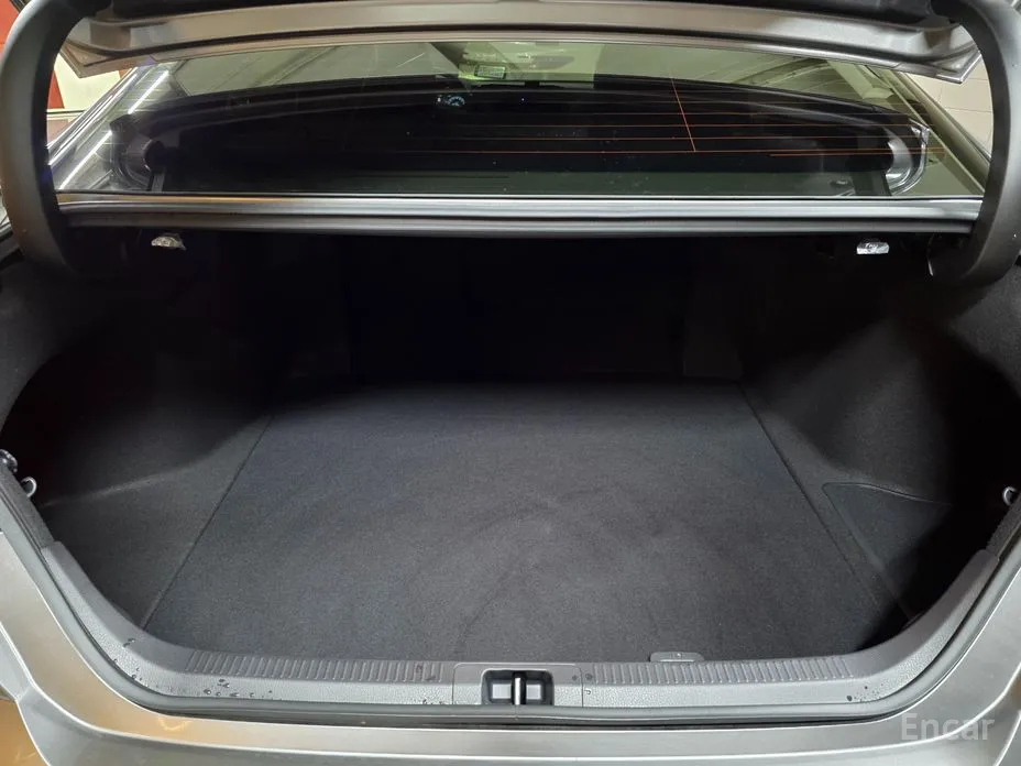 Toyota Camry 2024 2.5 XLE Hybrid