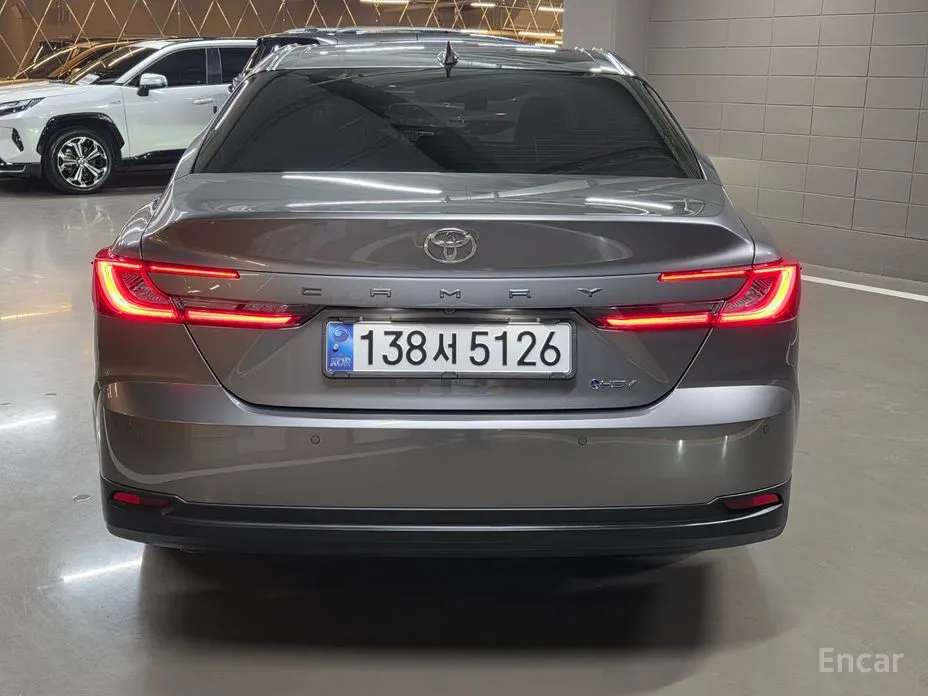 Toyota Camry 2024 2.5 XLE Hybrid