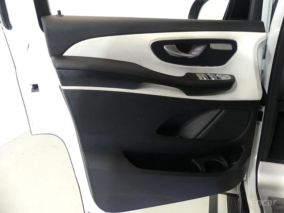 Mercedes-Benz V-Class 1996 V220 CDI