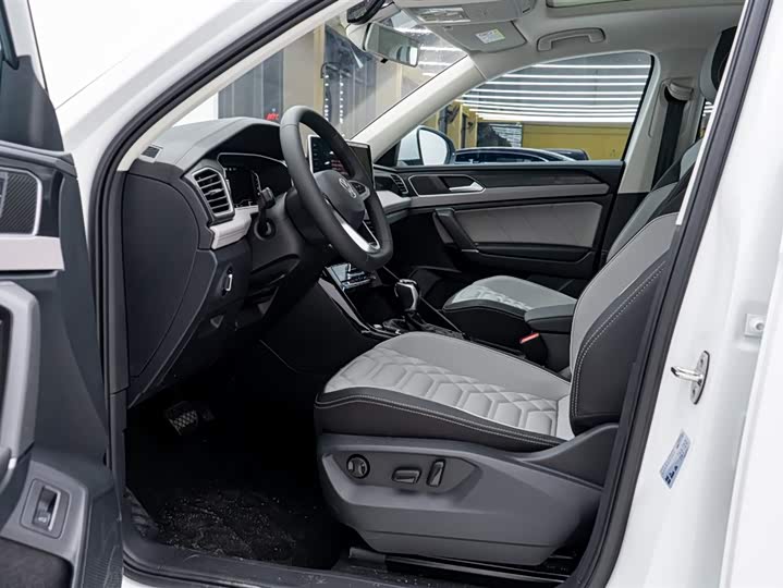 Volkswagen Tayron 2025 2025款 众享款 300TSI