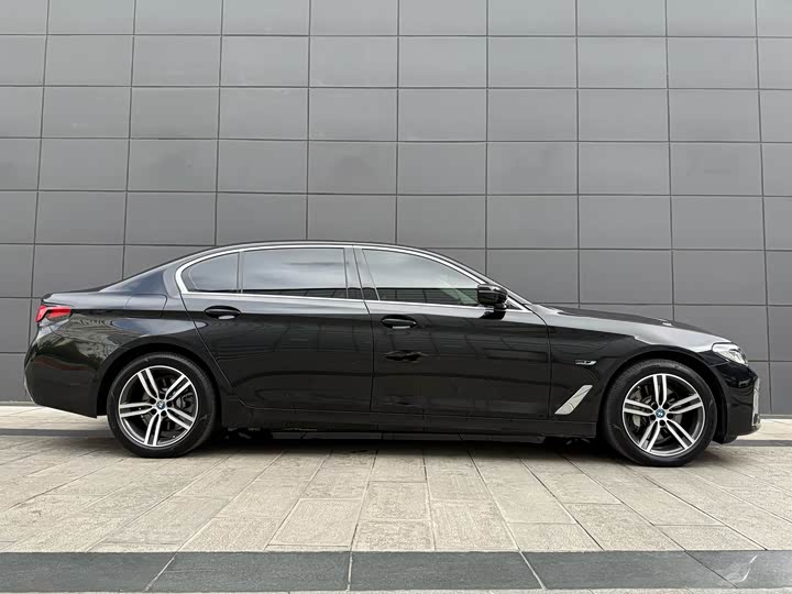 BMW 5 Series Hybrid 2022 2022款 改款二 535Le 豪华套装