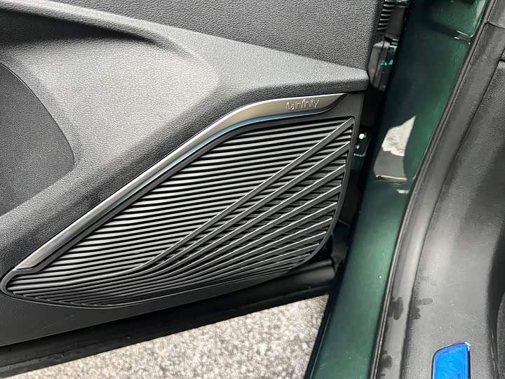 Geely Monjaro 2025 2025款 东方曜 2.0TD 自动四驱望月版