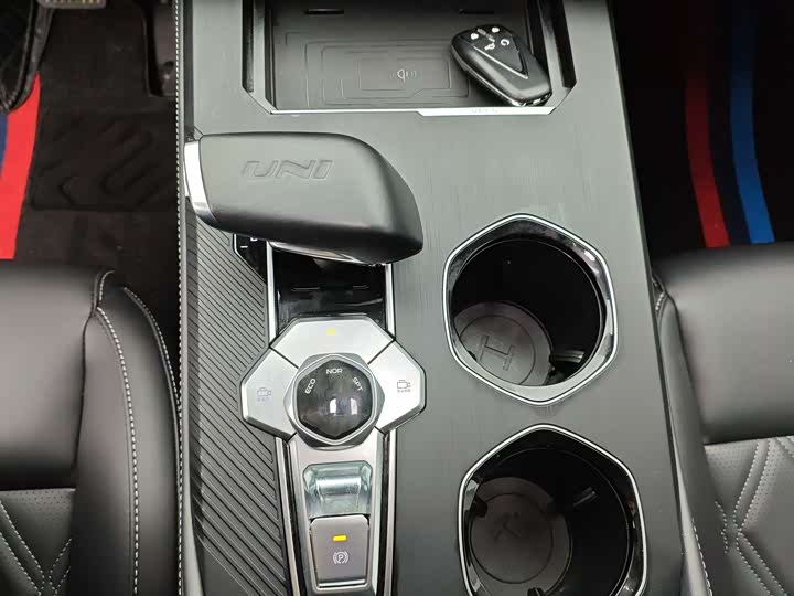 Changan UNI-K 2024 2024款 2.0T 两驱全球行版