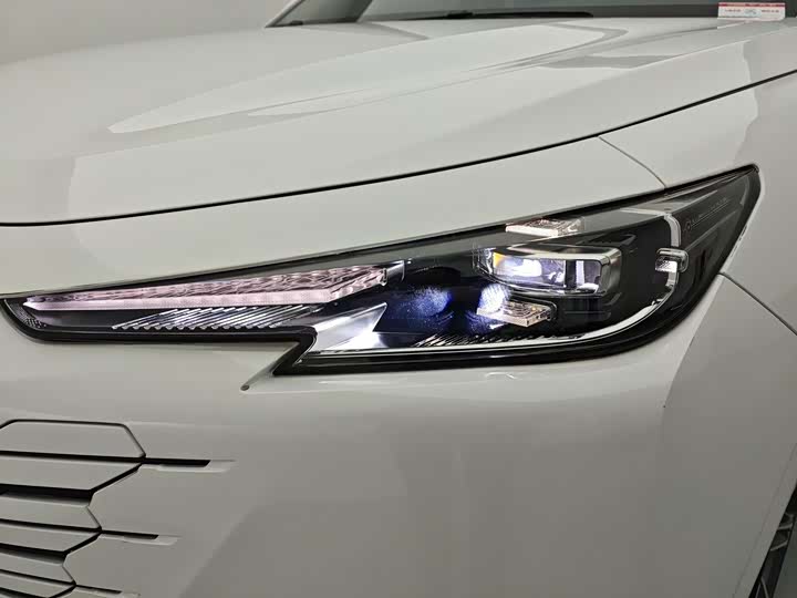 Changan UNI-K 2024 2024款 2.0T 两驱全球行版