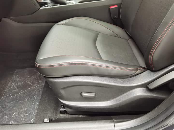 Chevrolet Orlando 2020 2020款 轻混 Redline 530T 自动纵享版（5+2款）