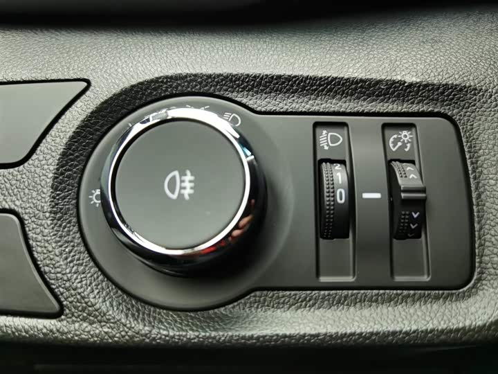 Chevrolet Orlando 2020 2020款 轻混 Redline 530T 自动纵享版（5+2款）