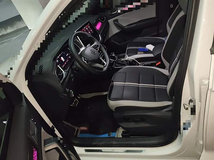 Volkswagen T-Roc 2024 2024款 300TSI DSG两驱辰光版