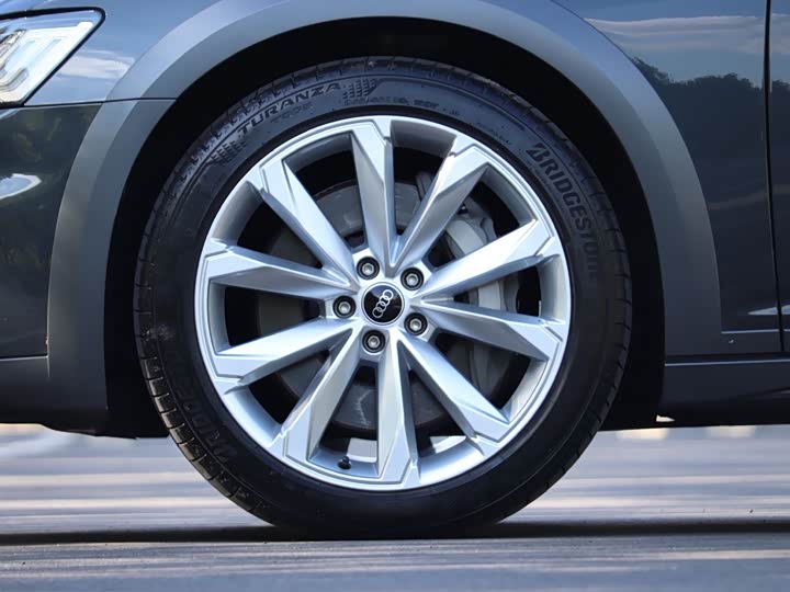 Audi A6 2023 2023款 allroad quattro 55 TFSI 尊享越野型