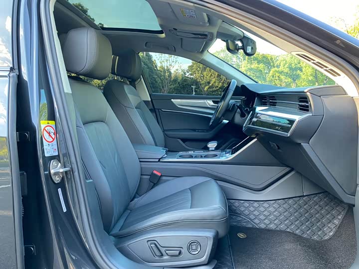 Audi A6 2023 2023款 allroad quattro 55 TFSI 尊享越野型