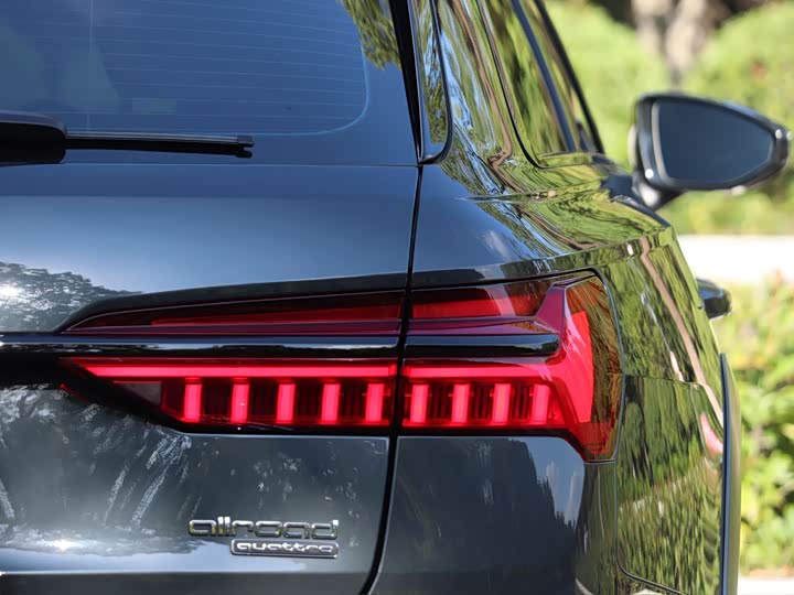 Audi A6 2023 2023款 allroad quattro 55 TFSI 尊享越野型
