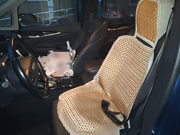 Maxus Euniq 5 2020 2020款 1.3T PLUG IN 精英版