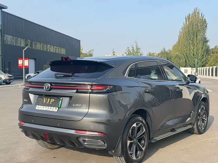 Changan UNI-K Hybrid 2022 2022款 蓝鲸iDD 130km 1.5T 尊贵型