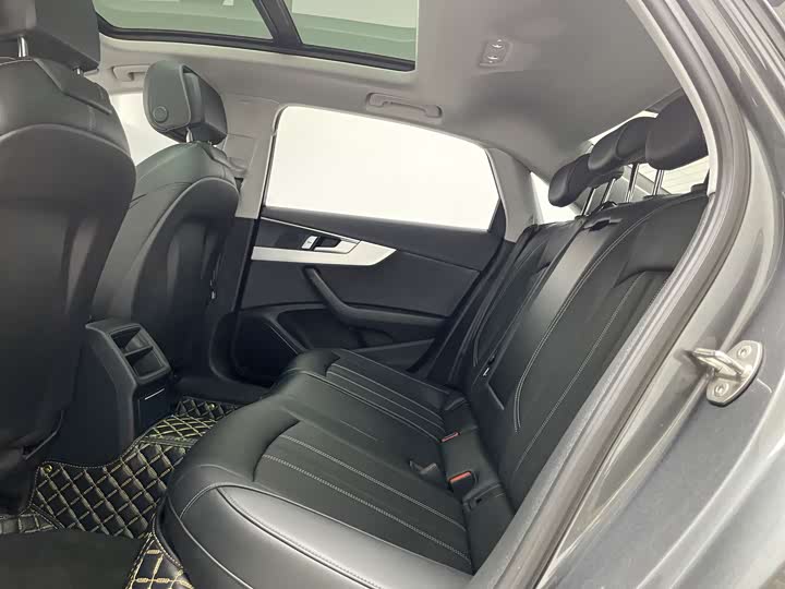 Audi A4L 2024 2024款 40 TFSI 时尚动感型