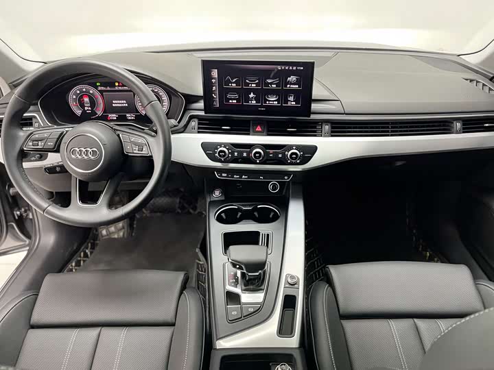 Audi A4L 2024 2024款 40 TFSI 时尚动感型