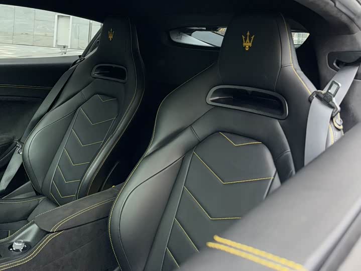 Maserati MC20 2020 2020款 3.0T 标准版