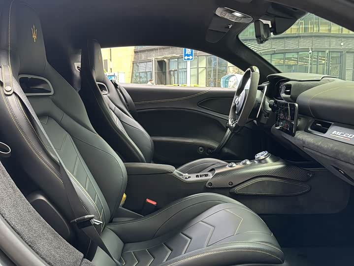 Maserati MC20 2020 2020款 3.0T 标准版