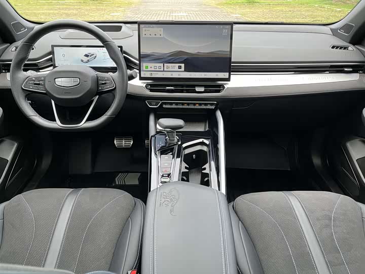 Geely Preface 2025 2025款 东方曜 2.0TD 望月版