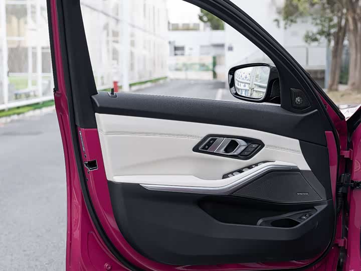 BMW M3 2024 2024款 M3四门轿车 雷霆版