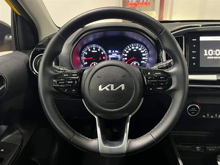 Kia KX1 2021 2021款 1.4L CVT趣享天窗款