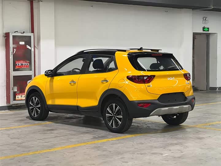 Kia KX1 2021 2021款 1.4L CVT趣享天窗款