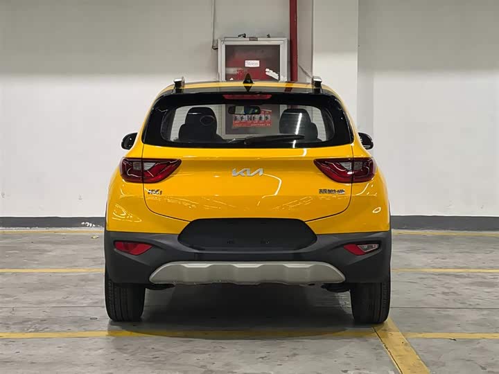Kia KX1 2021 2021款 1.4L CVT趣享天窗款