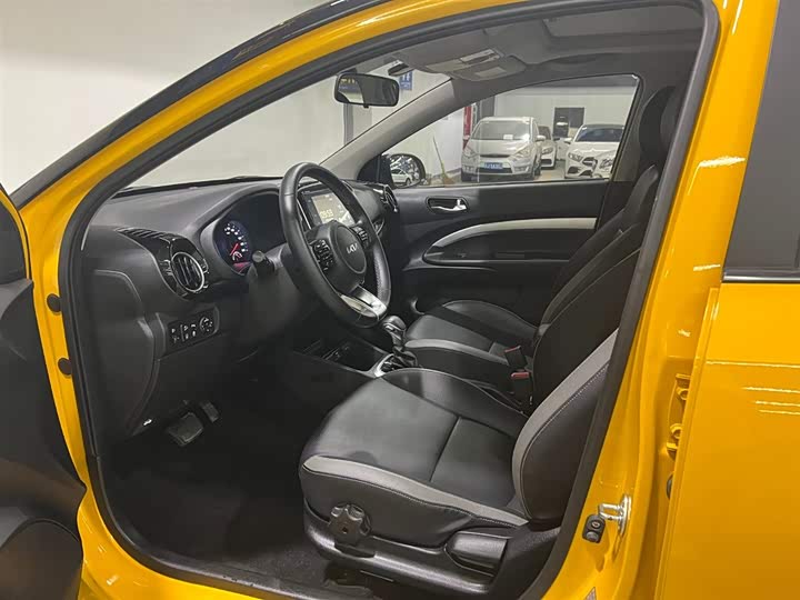 Kia KX1 2021 2021款 1.4L CVT趣享天窗款