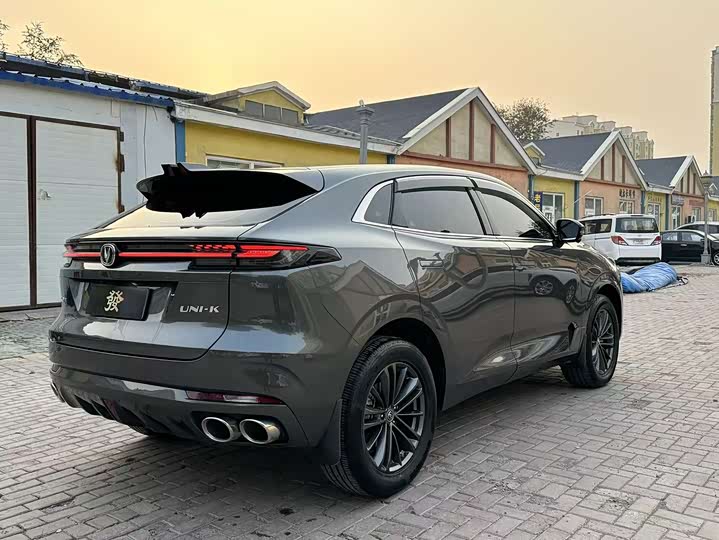 Changan UNI-K 2021 2021款 2.0T 豪华型