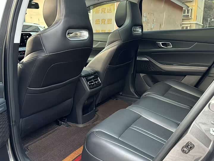 Changan UNI-K 2021 2021款 2.0T 豪华型