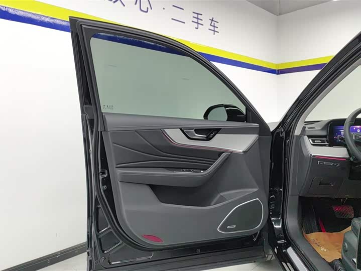 Hongqi HS5 2025 2025款 2.0T 两驱旗享Pro版