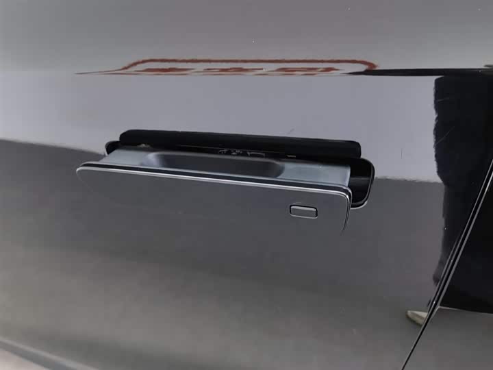 Maxus Mifa 7 2024 2024款 605km 高山加长续航版 六座