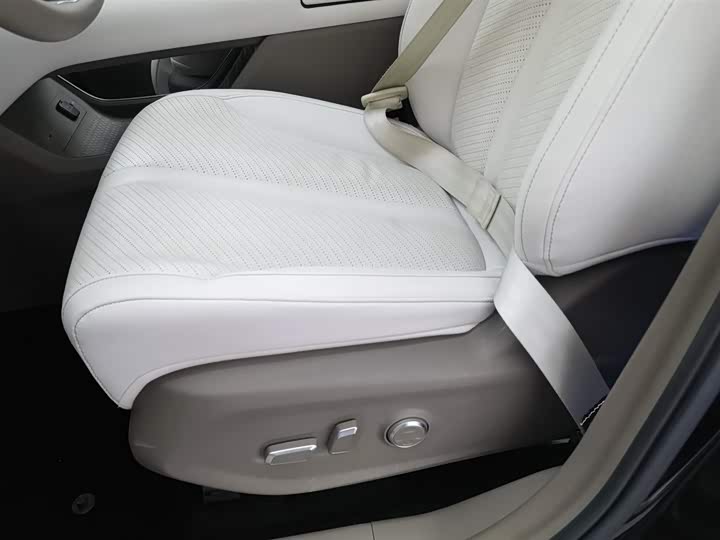 Maxus Mifa 7 2024 2024款 605km 高山加长续航版 六座