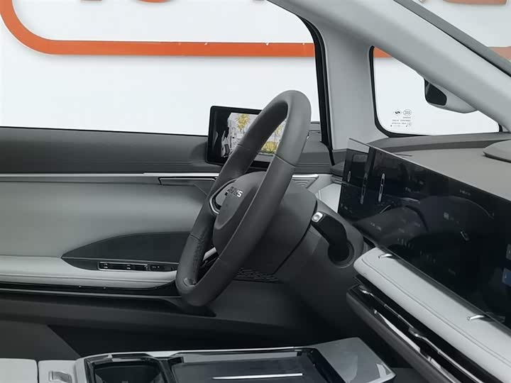 Maxus Mifa 7 2024 2024款 605km 高山加长续航版 六座