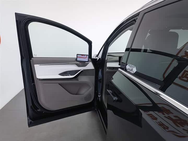 Maxus Mifa 7 2024 2024款 605km 高山加长续航版 六座