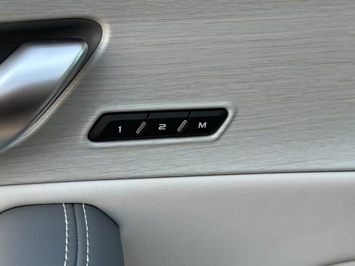 Geely Monjaro Thor Hybrid 2024 2024款 油混 1.5T 星河版