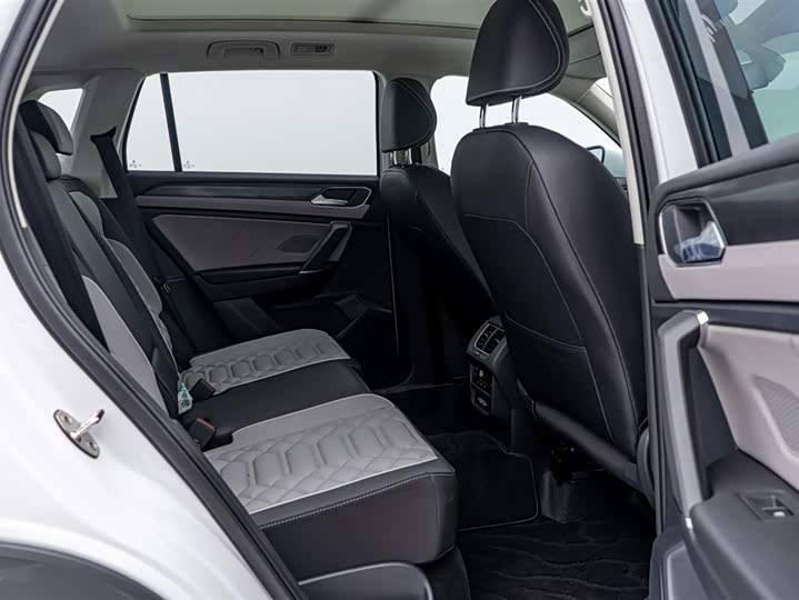 Volkswagen Tayron 2025 2025款 众享款 300TSI