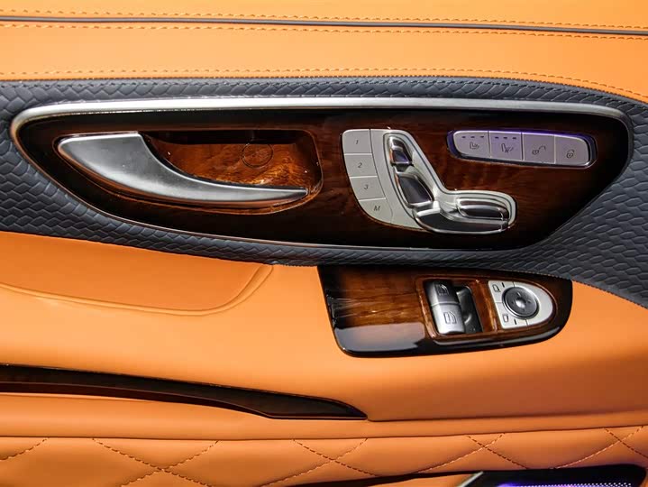 Mercedes-Benz Vito 2024 2024款 2.0T 精英版 7座