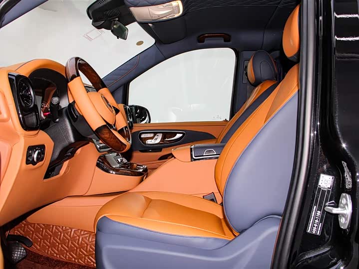 Mercedes-Benz Vito 2024 2024款 2.0T 精英版 7座