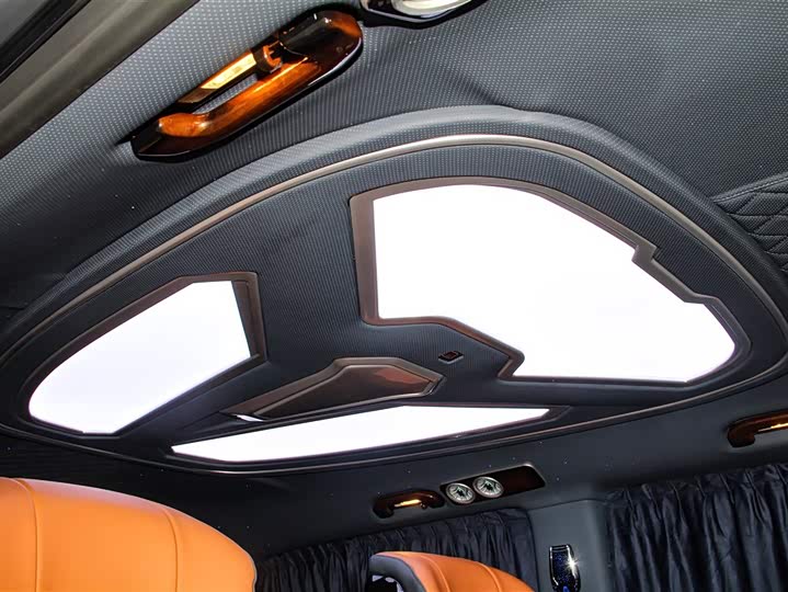 Mercedes-Benz Vito 2024 2024款 2.0T 精英版 7座