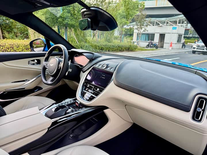 Aston Martin DBX 2022 2022款 3.0T STRAIGHT-SIX