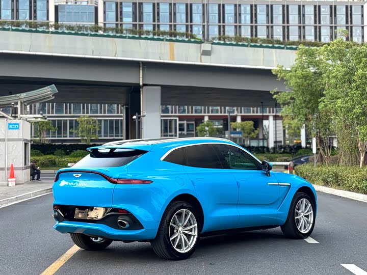 Aston Martin DBX 2022 2022款 3.0T STRAIGHT-SIX