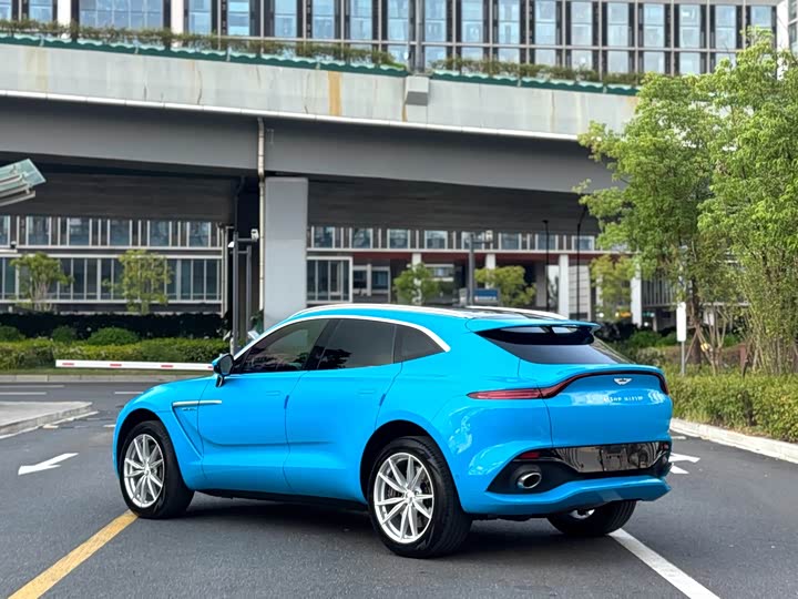 Aston Martin DBX 2022 2022款 3.0T STRAIGHT-SIX