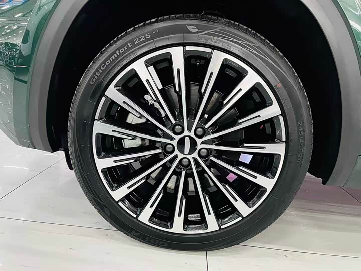 Geely Monjaro 2025 2025款 东方曜 2.0TD 自动四驱望月版